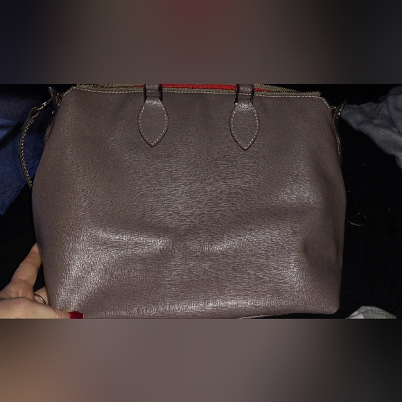 Dooney and Bourke Safiano Satchel. Like New Condition. - Picture 2 of 8